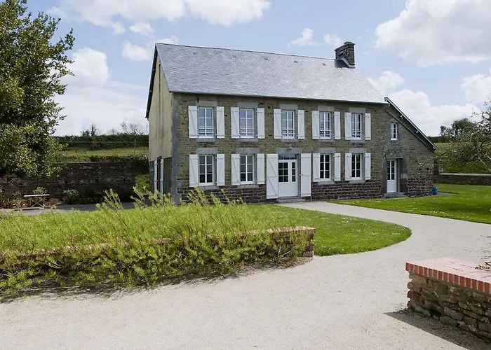 Manoir Du Mesnil De Bas