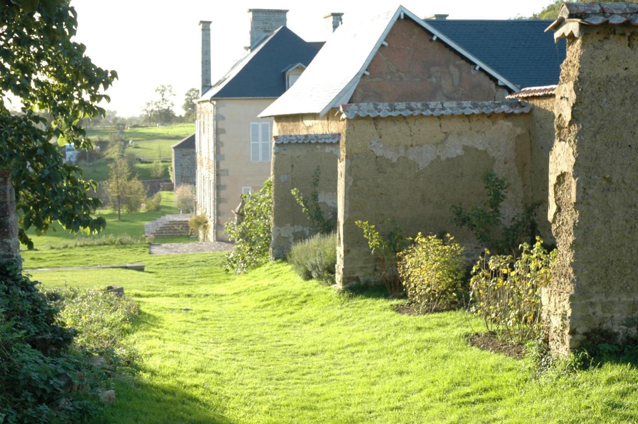 Holiday home Manoir Du Mesnil De Bas Brehal