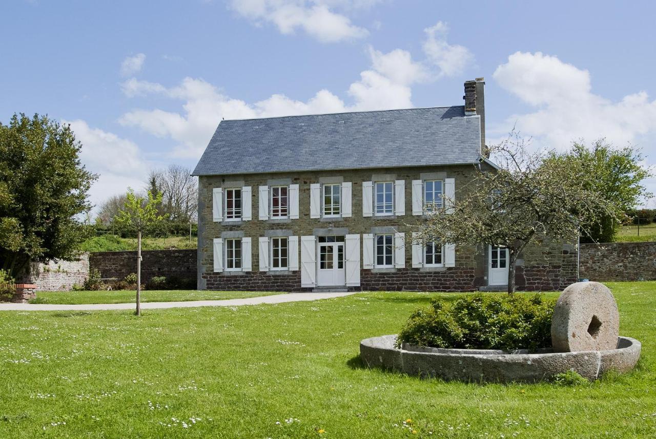 Manoir Du Mesnil De Bas Bréhal